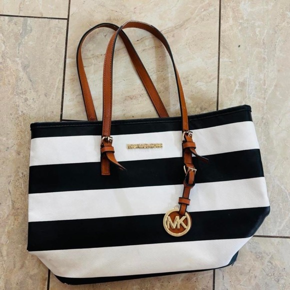 Michael Kors Handbags - Michael Kors Jet Set Tote Black White Striped Saffiano Leather Shoulder Bag